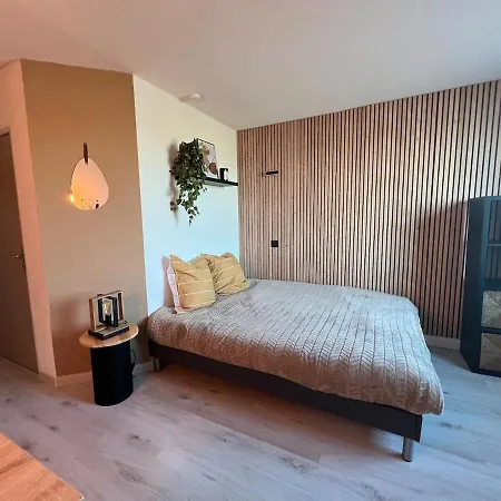 Appartement 127 à 8 Min à Pied Du Futuroscope 1 à 4 Pers *